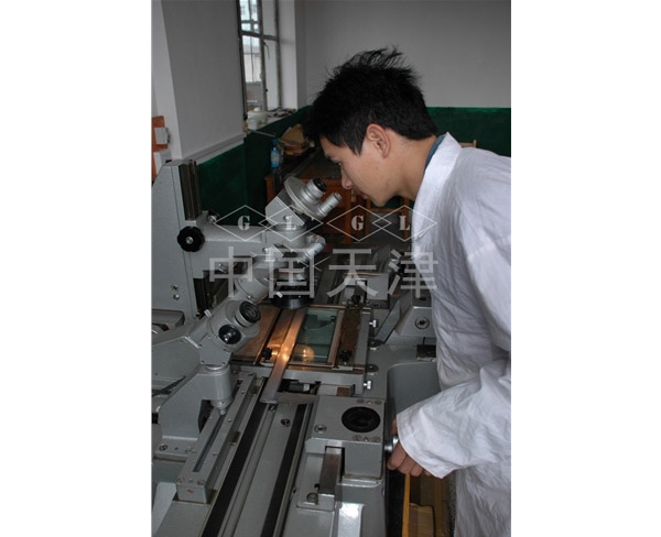 工具显微镜检测刻线精度